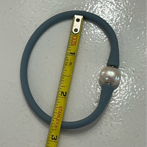 FRESH WATER PEARL BRACELET | Silicone | NEW! - Picture 12 of 14